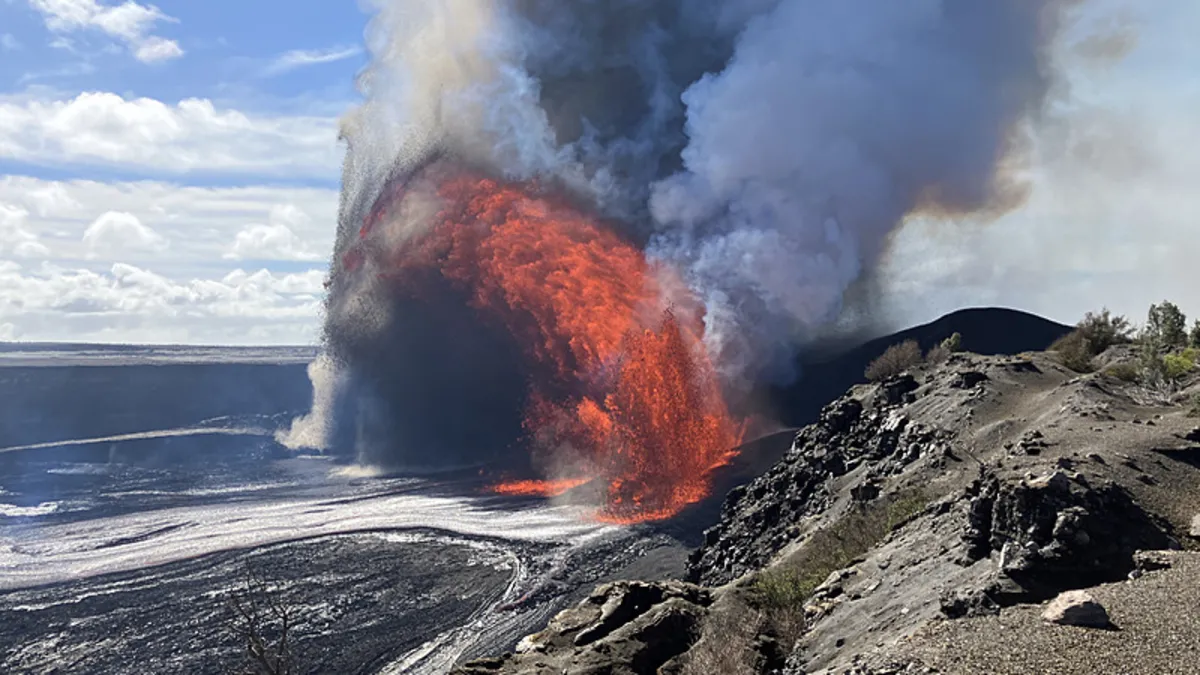 Yer altından gelen 38’inci ateş: Kilauea patlamaları zinciri sürüyor