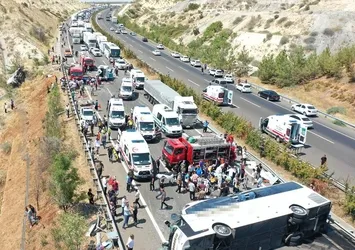 Gaziantep'teki faciadan hemen önce! 16 kişinin hayatını kaybettiği kazada yeni görüntüler ortaya çıktı