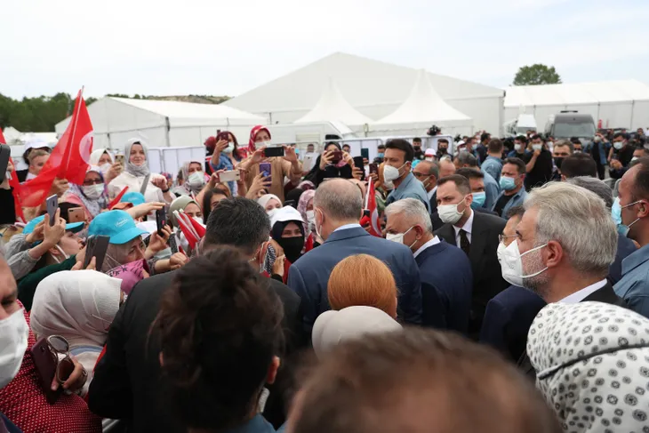 Türkiye'ye çağ atlatacak dev proje Kanal İstanbul! Vatandaş akın etti! Başkan Erdoğan'a sevgi seli