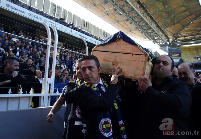 Galatasaray - Fenerbahçe derbisinde tribünde rahatsızlanarak hayatını kaybeden Koray Şener son yolculuğuna uğurlandı 9