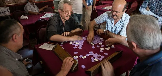 Kahvehanelerde oyun yasağı kalktı mı? Kıraathanelerde okey, tavla gibi oyunlar ne zaman serbest olacak?