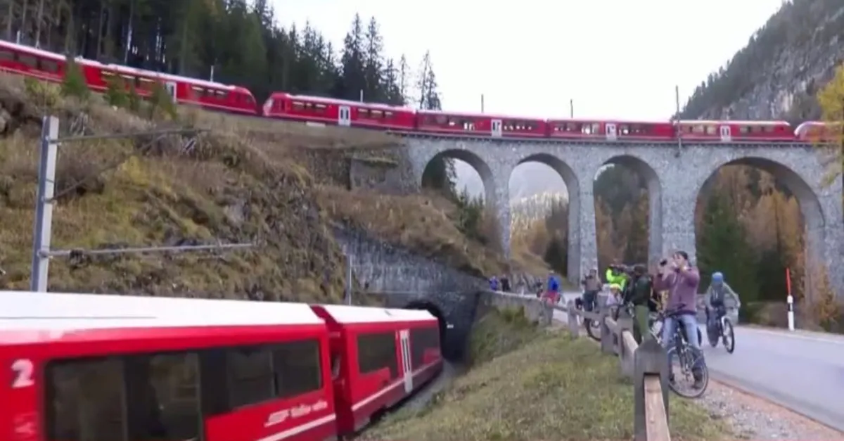 Dünyanın en uzun yolcu treni sefer yaptı