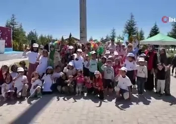 Niğde'de tarlada değil şenlikte buluştular