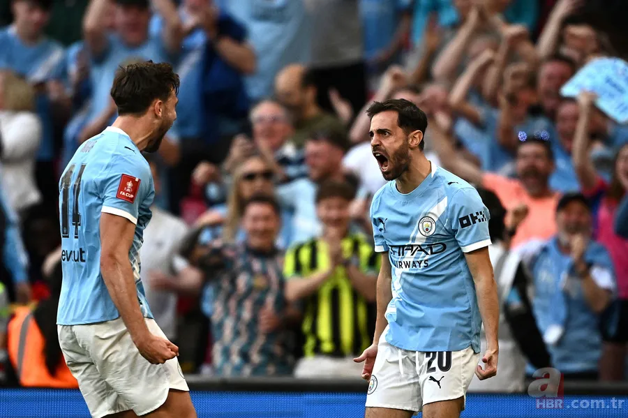 Dünya devleri listelendi! Yapay zeka futbolun enlerini seçti: Süper Lig devi de o listede 14