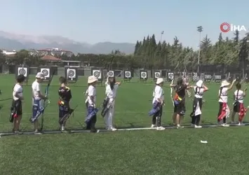 Metehan’ın torunları Denizli’de yay gerdi