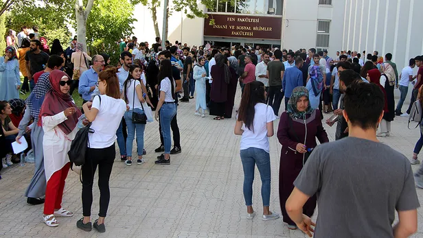 YKS saat kaçta başlayacak, bitecek? 2022 YKS TYT AYT sınav süresi ne kadar, kaç dakika? Oturum süreleri...