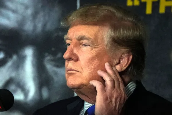 Trump geri dönüyor: 2024’te kesin olarak adayım