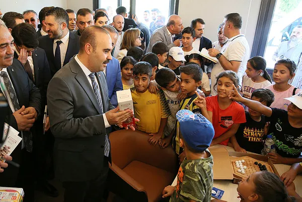 Sanayi ve Teknoloji Bakanı Mehmet Fatih Kacır’dan KOBİ’lere müjde! 450 milyon dolarlık destek geliyor