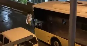 Gece yarısı ilginç olay! Trafiğe aldırış etmeden...