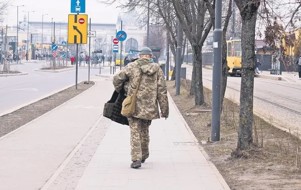18’lik asker cepheye gitmeden önce konuştu: Bir savaşta siviller ölmemeli