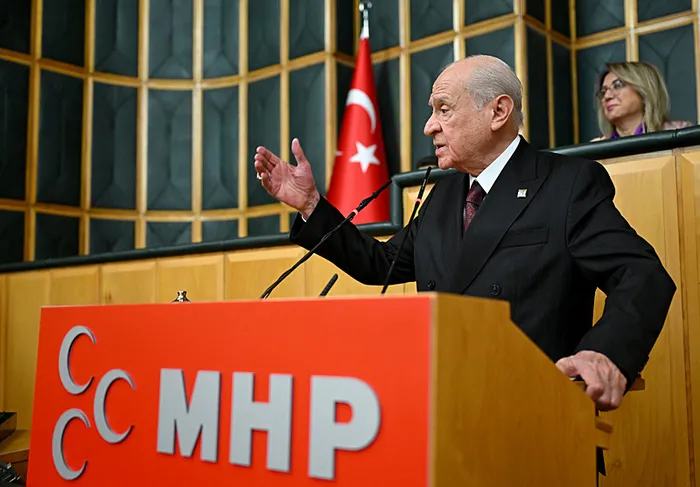 MHP lideri Bahçeli'den muhalefete Terörsüz Türkiye mesajı: Türkiye kamburlarından kurtuluyor - 4
