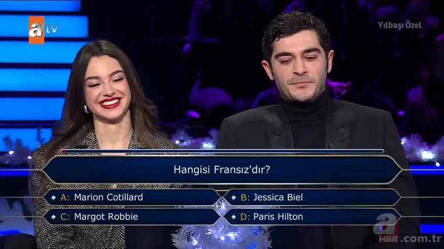 Milyoner'de yıldızlar geçidi! Burak Deniz ve Su Burcu Yazgı Coşkun milyonluk soruyu açtırdı | Kazanılan ödül çocuklar için bağışlandı 18