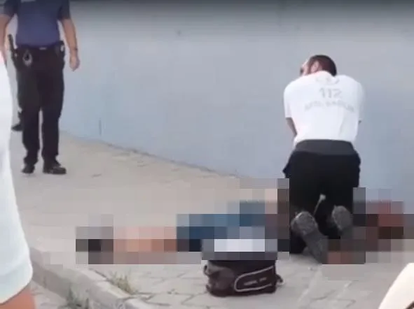1688976732814.jpg Israrcı eski sevgili dehşeti yaşadı! Yol kesince kurşunların hedefi oldu - 3