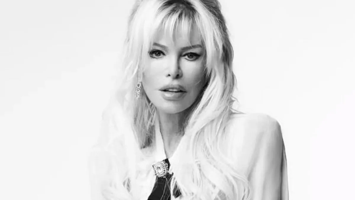 Yan komşusu Ebru Gündeş! Herkes Ajda Pekkan'ın villasını konuşuyor