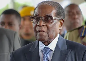 Mugabe parti liderliğinden alındı