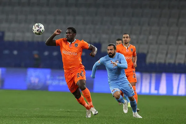 Süper Lig 12. hafta mücadelesi | Başakşehir 1-2 Gaziantep FK MAÇ SONUCU