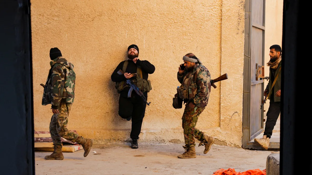 El Şeddadi Üssü Suriye ordusunun kontrolünde