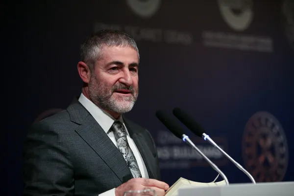 Hazine ve Maliye Bakanı Nebati’den marketlere gıda fiyatlarında indirim çağrısı! Enflasyonla mücadele mesajı