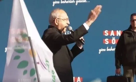 7li-koalisyonun-cumhurbaskani-adayi-kemal-kilicdaroglunun-van-mitinginde-abdullah-ocalan-sloganlari-atan-2-kis-1683188418552.jpeg 7'li koalisyonun cumhurbaşkanı adayı Kemal Kılıçdaroğlu'nun Van mitinginde 'Öcalan' sloganları atan 2 kişi gözaltında - 2