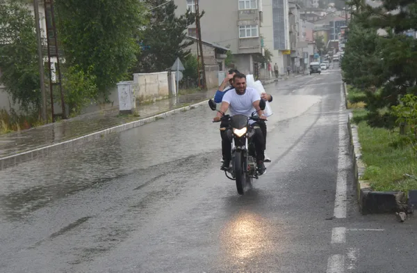 1628661743517.jpg 11 Ağustos İstanbul, İzmir, Antalya, Ankara hava durumu: Bugün hava nasıl olacak? Sel, su baskını uyarısı geldi - 6