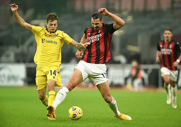 Zlatan İbrahimovic Milan'ı mağlup olmaktan kurtardı