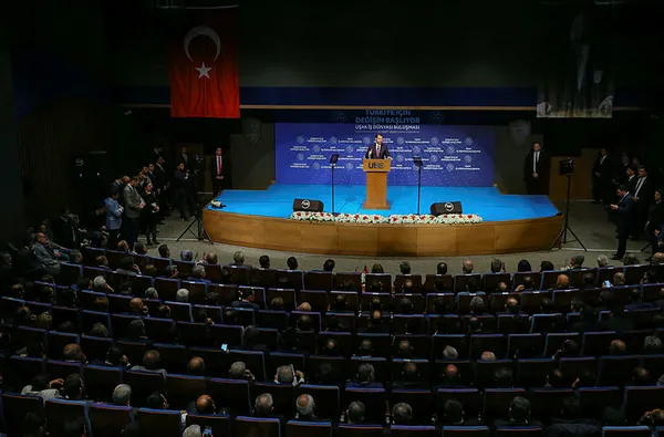 Sabah Gazetesi yazarı Okan Müderrisoğlu yazdı: Bakan Berat Albayrak bu yıla ilişkin hedefi tutturmaya odaklı! - 1