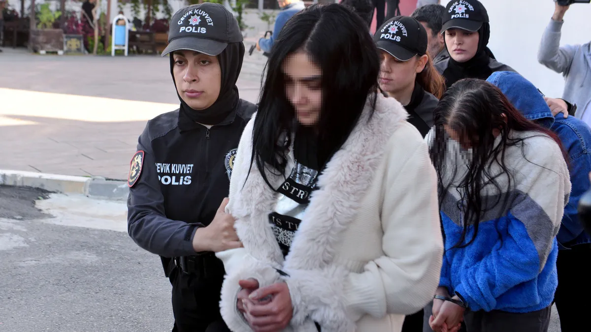 Çeteden kiralık sürücülü tuzak! Polis 4 yıl takip etti: Araçları bilerek çarpıştırmışlar