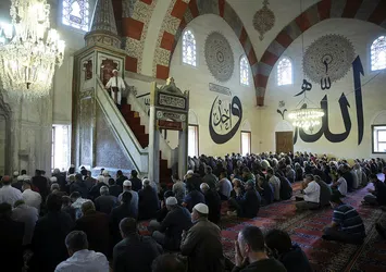 Cuma namazında Mehmetçik için dua edildi