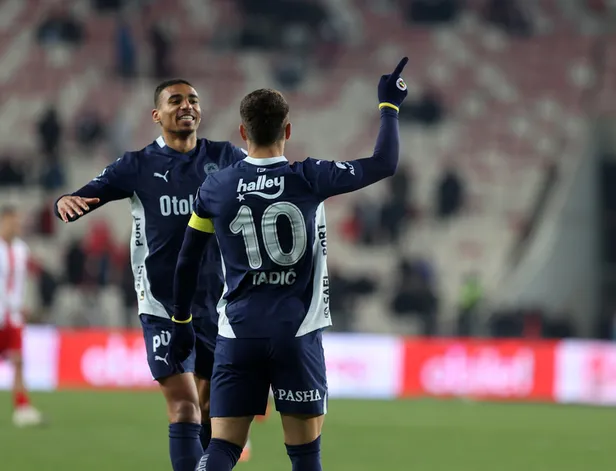 fenerbahce-besiktas-derbisi-saat-kacta-fb-bjk-derbi-maci-hangi-kanalda-sifresiz-mi-1746366894366.jpg A Haber Foto Arşiv