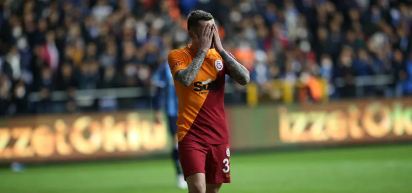 Galatasaray'da flaş ayrılık: KAP'a bildirildi