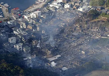 Japonya'da bir mahalle küle döndü! 170'ten fazla binada hasar