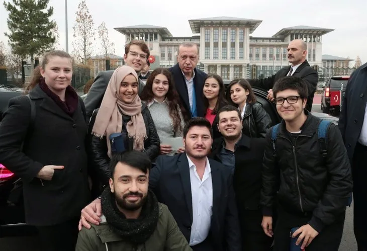 Başkan Erdoğan öğrencileri ağırladı