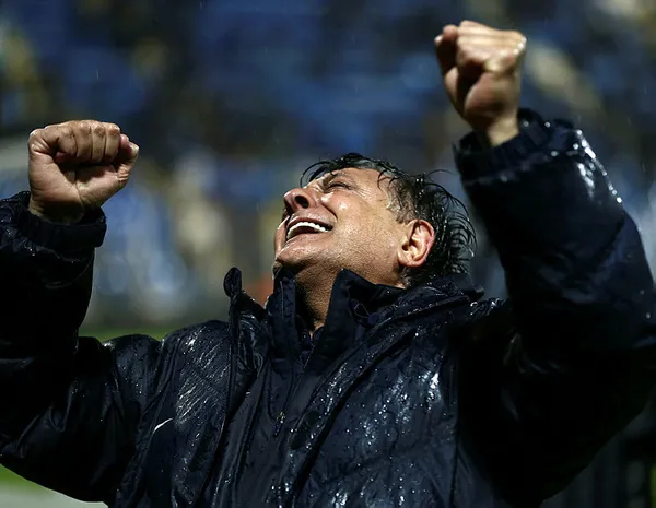 Yılmaz Vural, Adana Demirspor taraftarını coşturdu