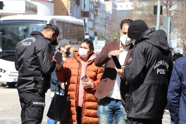 İstanbul'da Covid-19 gündemiyle toplanan İl Umumi Hıfzıssıhha Meclisi yeni tedbir kararlarını açıkladı - 6