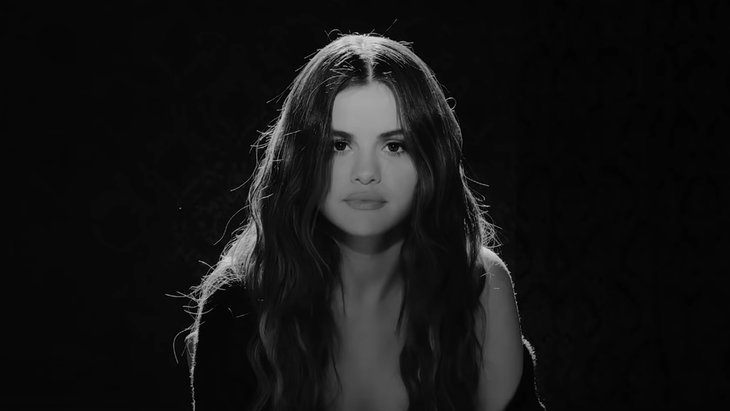 Selena Gomez yeni şarkısıyla tarihe geçti