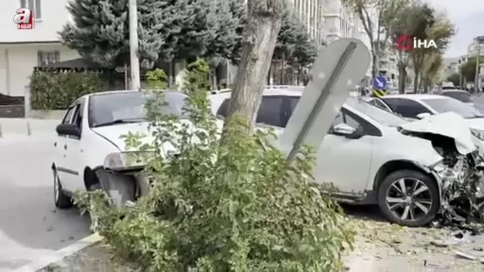 Aksaray’da üç araç birbirine girdi