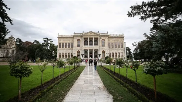 10-kasimda-dolmabahce-acik-mi-10-kasim-dolmabahce-ziyaret-saatleri-nasil-10-kasim-dolmabahce-ucretsiz-mi-1636451197037.jpg 10 Kasım’da Dolmabahçe açık mı? 10 Kasım Dolmabahçe ziyaret saatleri nasıl? 10 Kasım Dolmabahçe ücretsiz mi? - 1
