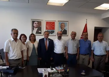 CHP'li Özgür Özel'in 'Ortaçağ zihniyeti' açıklamasının ardıdan bir skandal da Eğitim-Sen'den: Sabah namazı buluşmaları laikliğe aykırı!