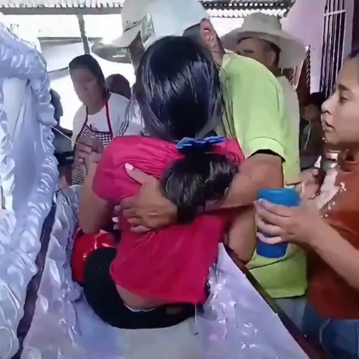 Kendi cenazesinde tabuttan doğruldu! Guatemala'da şoke eden olay