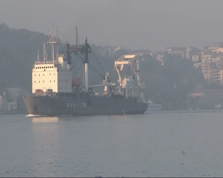 Rus savaş gemisi Boğaz'dan geçti - 2