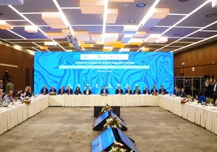 Bakan Kurum’dan dünyaya ‘Anadolu Çınarı’ mesajı