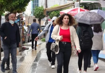 Son dakika: Vanlılar yağmura hazırlıksız yakalandı