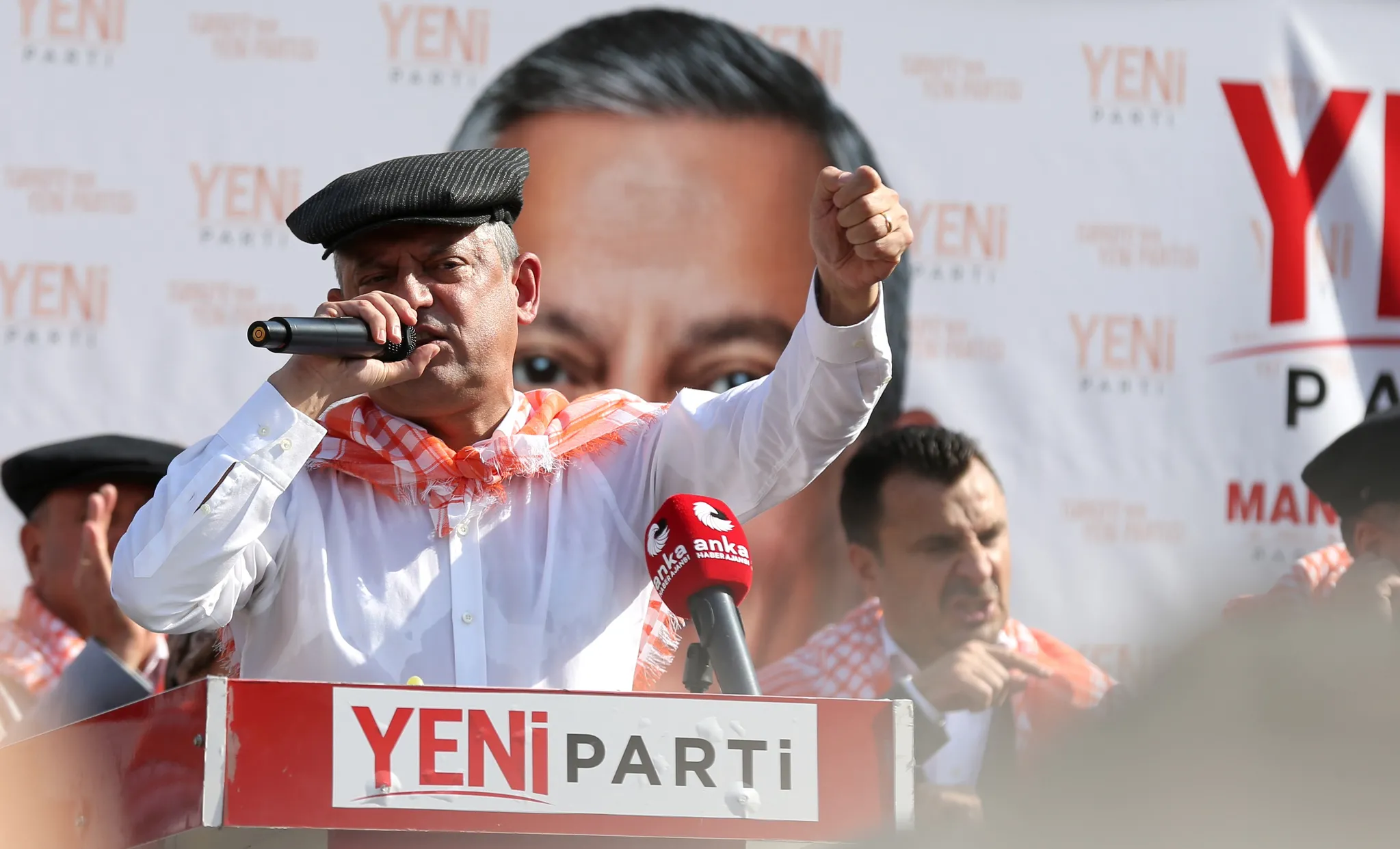 Adaylık paniği başladı! Dikkat çeken Özgür Özel yorumu: