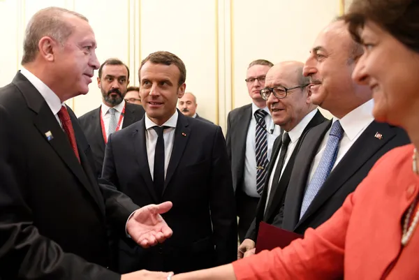 baskan-erdogan-macronu-turk-birligine-davet-etmisti-aciklama-geldi-1665302806716.jpg Başkan Erdoğan Macron’u Türk Birliği’ne davet etmişti! Açıklama geldi - 2