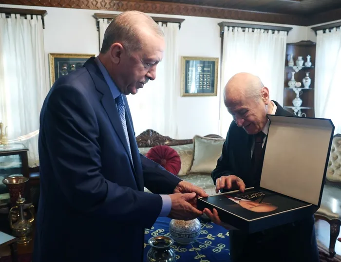 Ankara’da önemli görüşme! Başkan Erdoğan Bahçeli’yi konutunda ziyaret etti