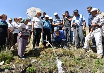 Köylerine 35 yıl sonra su geldi