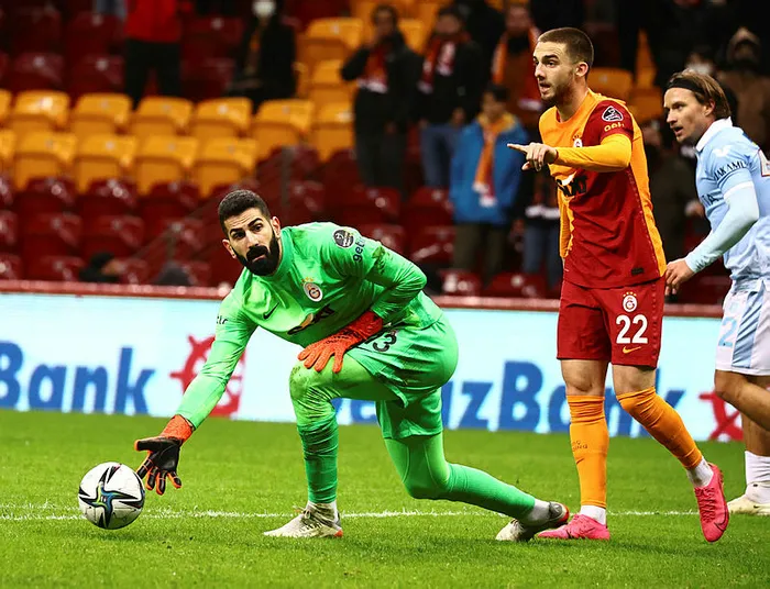 SON DAKİKA! Başakşehir maçı sonrası canlı yayında duyurdu: Galatasaray TFF'ye başvuracak - 7