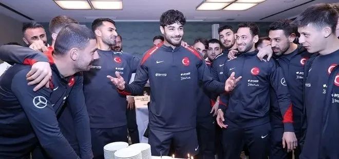 A Milli Futbol Takımı’nda Ozan Kabak’ın doğum günü kutlandı