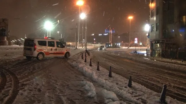 Son dakika: İstanbul’da yüz yüze eğitime kar engeli! - 16