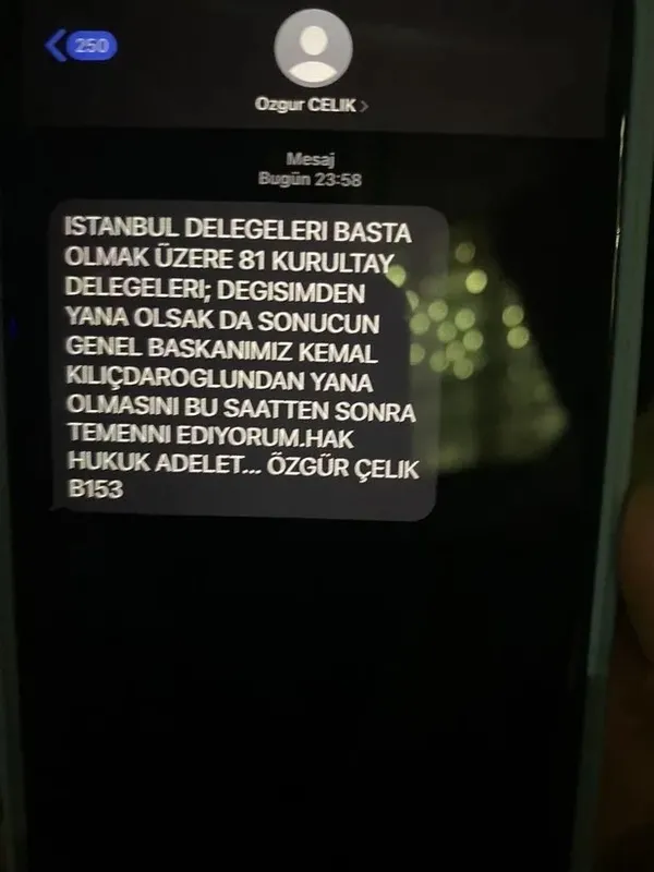Bay Kemal dümeni bırakmamak için FETÖ taktikleri deniyor! CHP İstanbul İl Başkanı Özgür Çelik adına sahte mesajlar atıldı